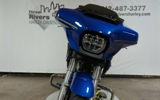 2024 Harley-Davidson® Street Glide® Blue Burst Chrome Trim