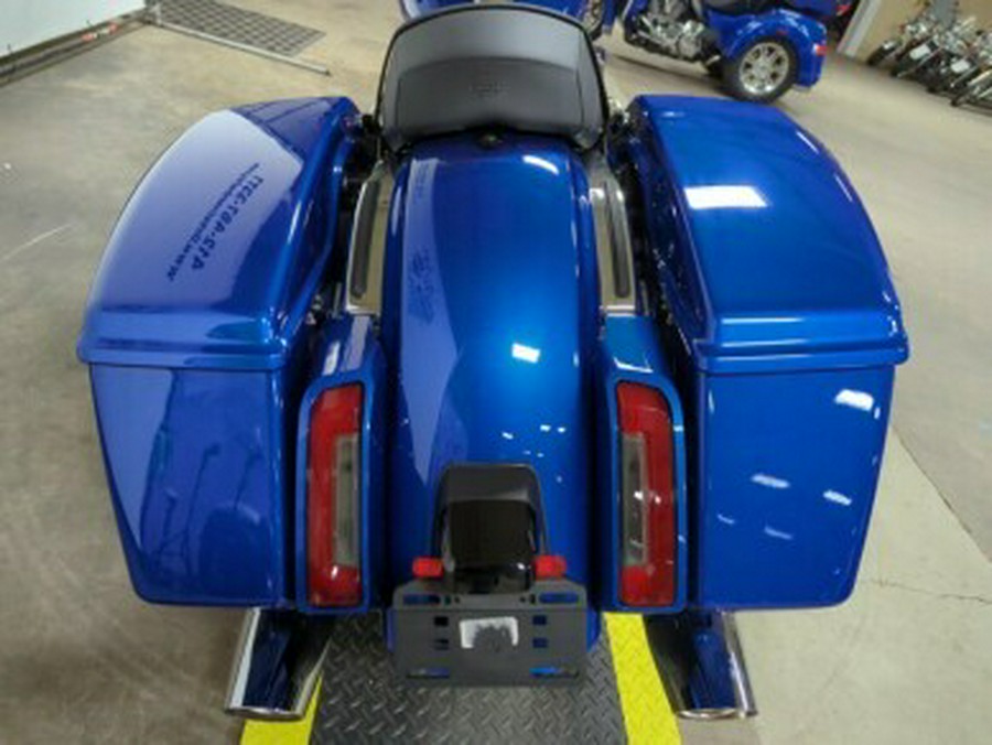 2024 Harley-Davidson® Street Glide® Blue Burst Chrome Trim
