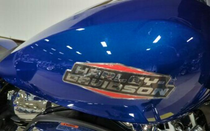 2024 Harley-Davidson® Street Glide® Blue Burst Chrome Trim