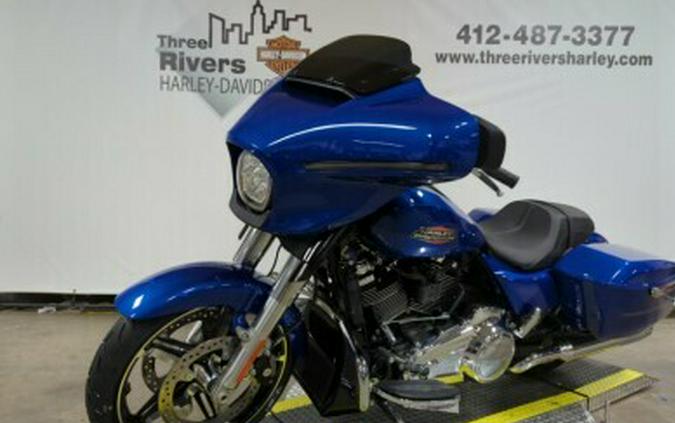 2024 Harley-Davidson® Street Glide® Blue Burst Chrome Trim