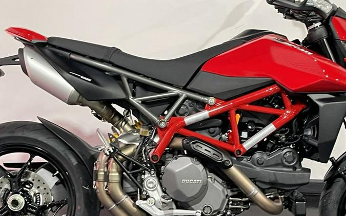 2024 Ducati Hypermotard 950 Red