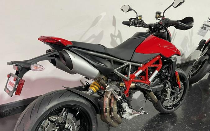 2024 Ducati Hypermotard 950 Red