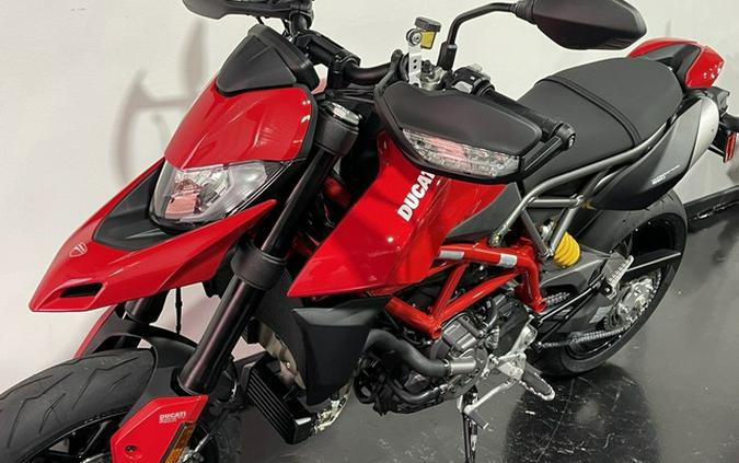 2024 Ducati Hypermotard 950 Red