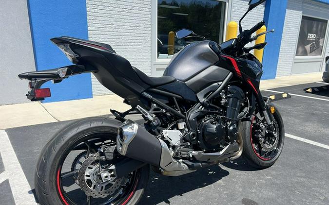 2023 Kawasaki Z900 ABS Metallic Black/Graphite Gray/Flat Black