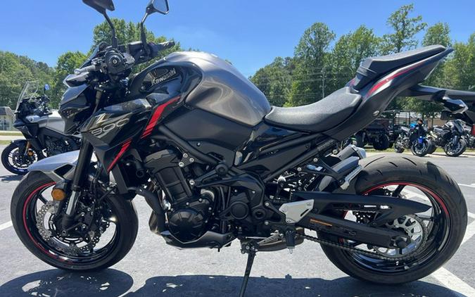 2023 Kawasaki Z900 ABS Metallic Black/Graphite Gray/Flat Black