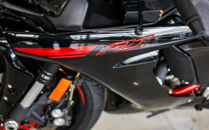 2015 Yamaha YZF-R1