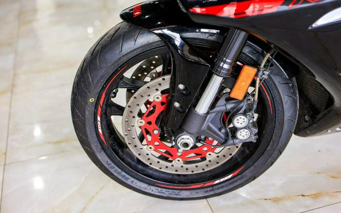2015 Yamaha YZF-R1