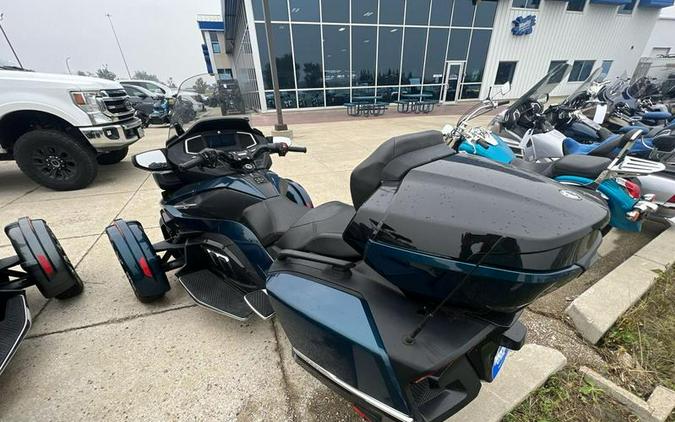 2020 Can-Am® Spyder® RT Limited Chrome