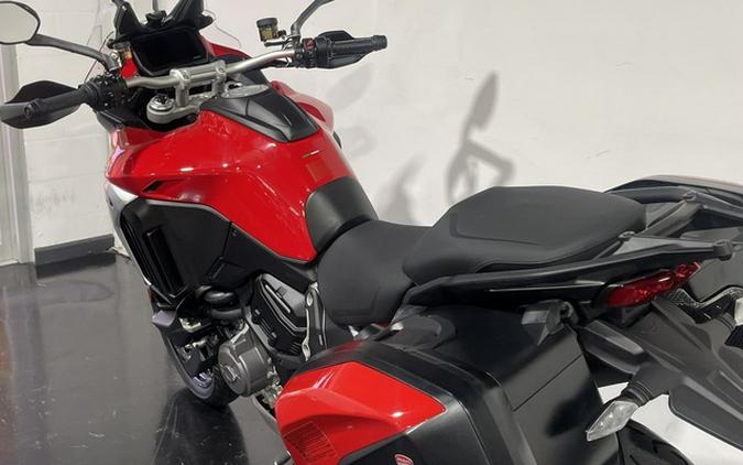 2024 Ducati Multistrada V4 S Travel & Radar Red