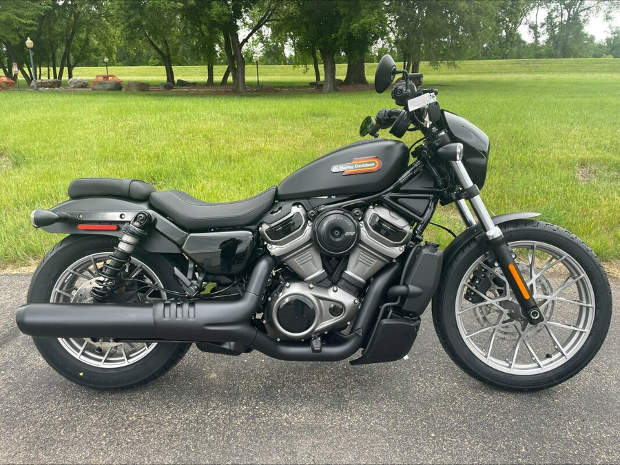 2024 Harley-Davidson Nightster™ Black Denim