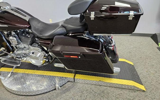 2011 Harley-Davidson Street Glide™ Base