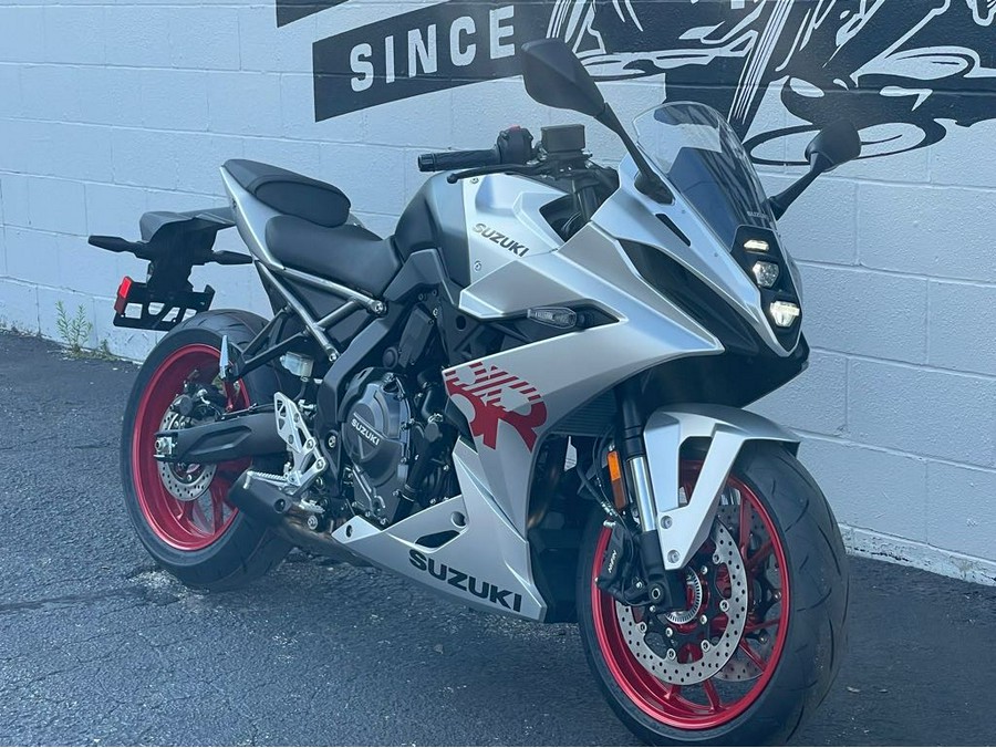 2024 Suzuki GSXS8R 8R