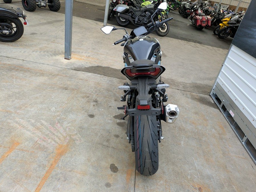 2025 Kawasaki Z900 ABS