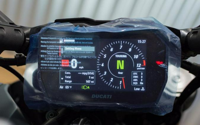 2026 Ducati Diavel V4 Black Roadster