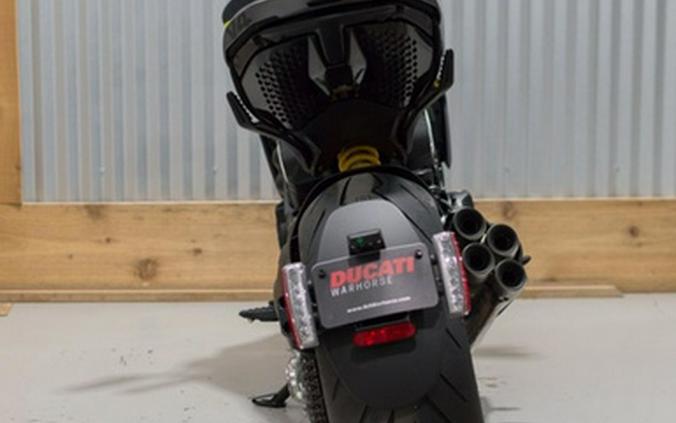 2026 Ducati Diavel V4 Black Roadster