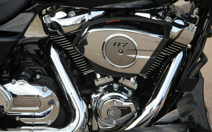 2026 Harley-Davidson Road Glide 3 Vivid Black