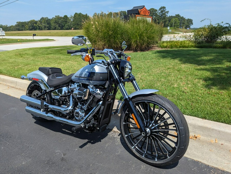 2023 Harley-Davidson Breakout Atlas Silver Metallic
