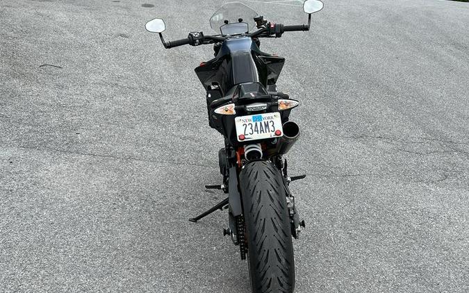 2023 KTM 890 Duke R