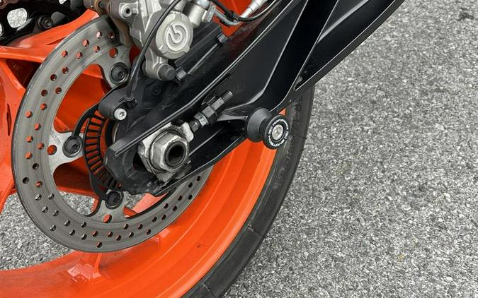 2023 KTM 890 Duke R