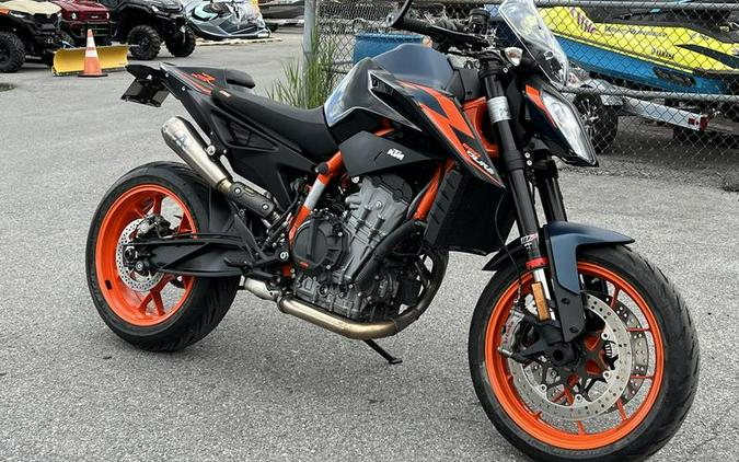 2023 KTM 890 Duke R