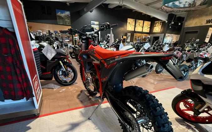 2025 Beta Motorcycles 250 Xtrainer