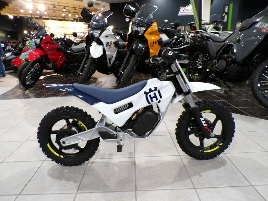 2024 Husqvarna® EE 2