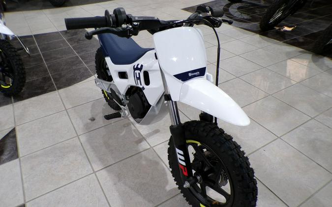 2024 Husqvarna® EE 2