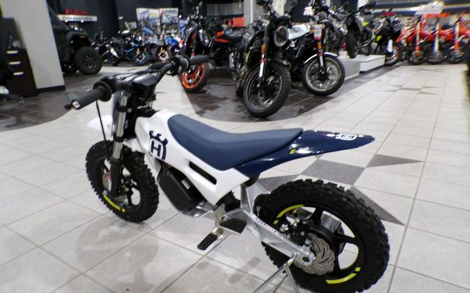 2024 Husqvarna® EE 2