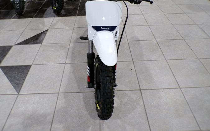 2024 Husqvarna® EE 2