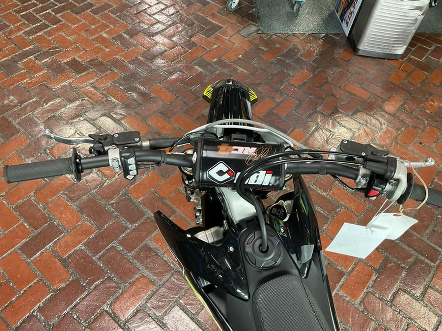 2025 Triumph TF 450-RC Edition Jet Black/Pure White