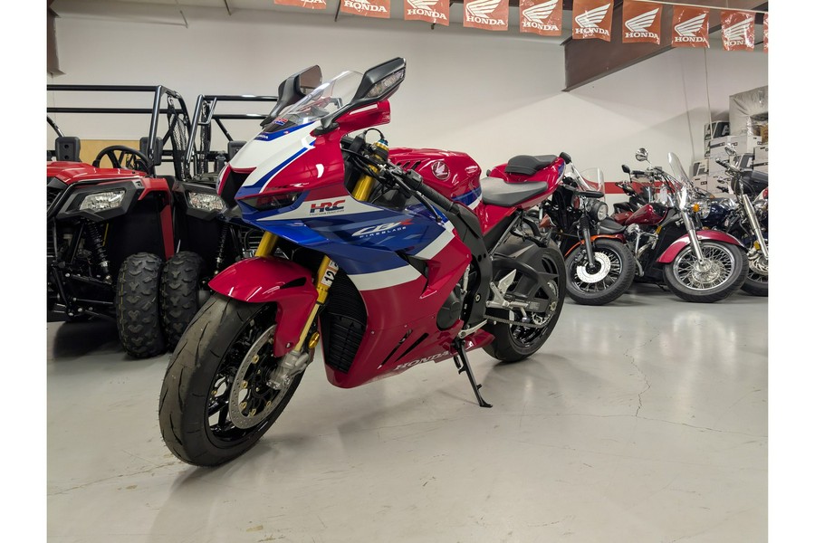 2025 Honda CBR1000RR-R Fireblade SP