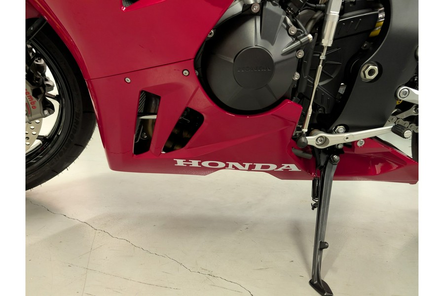 2025 Honda CBR1000RR-R Fireblade SP