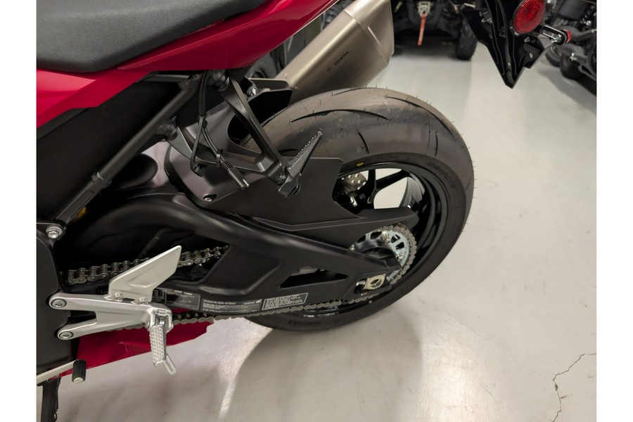 2025 Honda CBR1000RR-R Fireblade SP