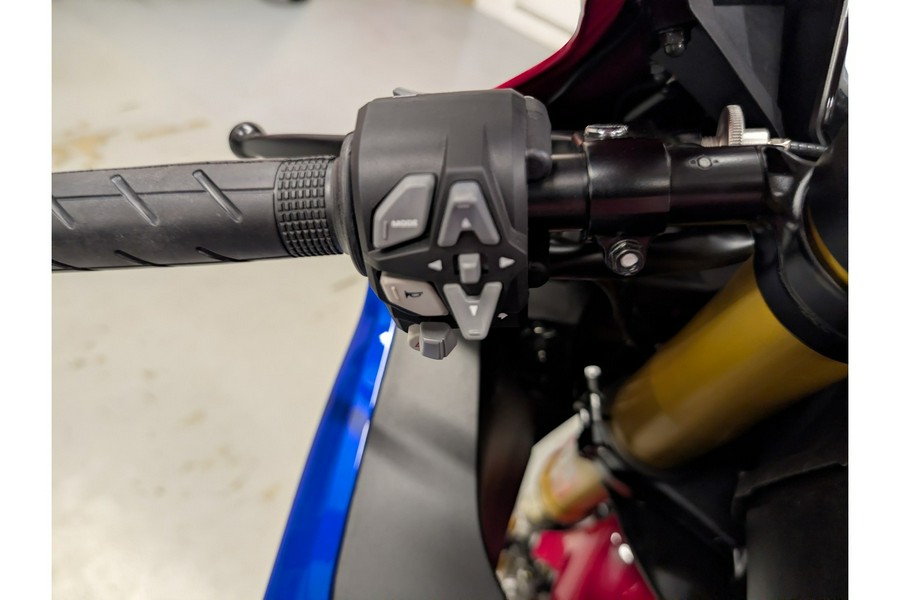 2025 Honda CBR1000RR-R Fireblade SP