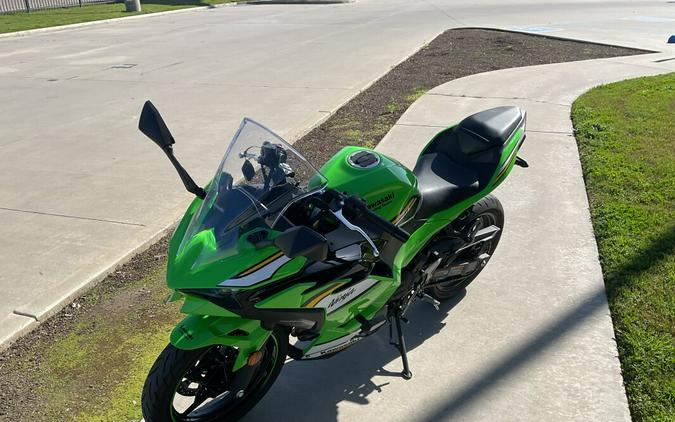 EX500HSFNL 2025 Ninja® 500