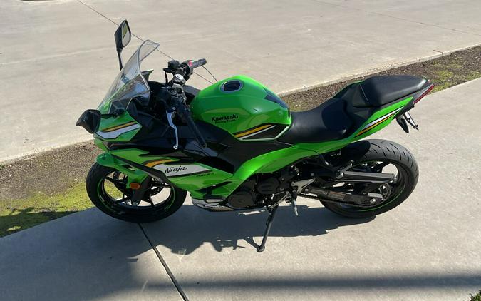 EX500HSFNL 2025 Ninja® 500