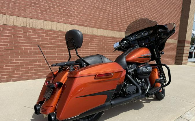 2020 Harley-Davidson® Street Glide® Special Scorched Orange/Silver Flux