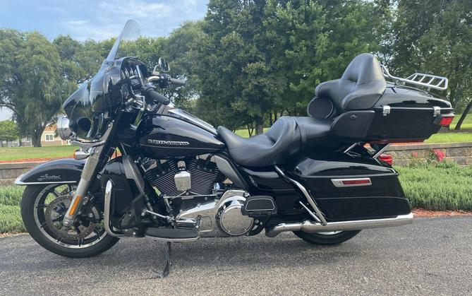 2014 Harley-Davidson Electra Glide Ultra Limited Vivid Black