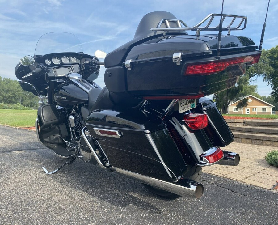 2014 Harley-Davidson Electra Glide Ultra Limited Vivid Black