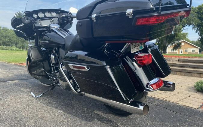 2014 Harley-Davidson Electra Glide Ultra Limited Vivid Black