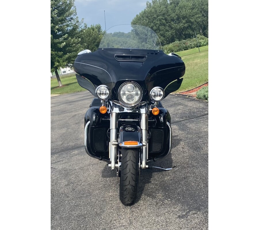 2014 Harley-Davidson Electra Glide Ultra Limited Vivid Black