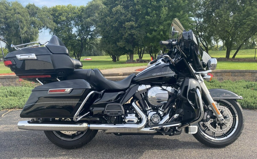 2014 Harley-Davidson Electra Glide Ultra Limited Vivid Black