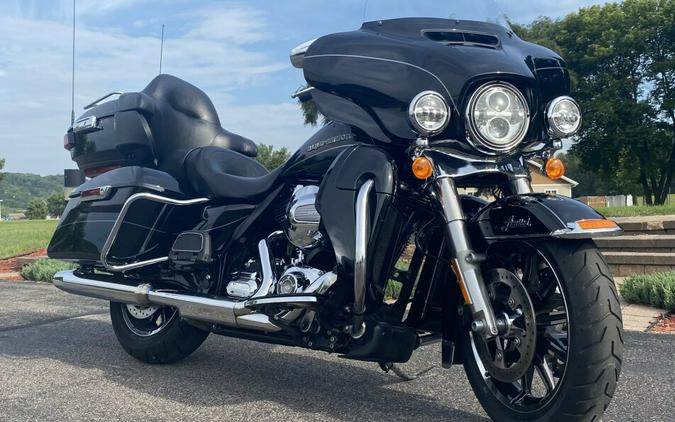 2014 Harley-Davidson Electra Glide Ultra Limited Vivid Black