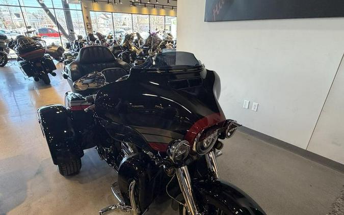 2020 Harley-Davidson® FLHTCUTGSE - CVO™ Tri Glide®