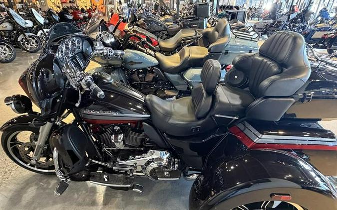 2020 Harley-Davidson® FLHTCUTGSE - CVO™ Tri Glide®