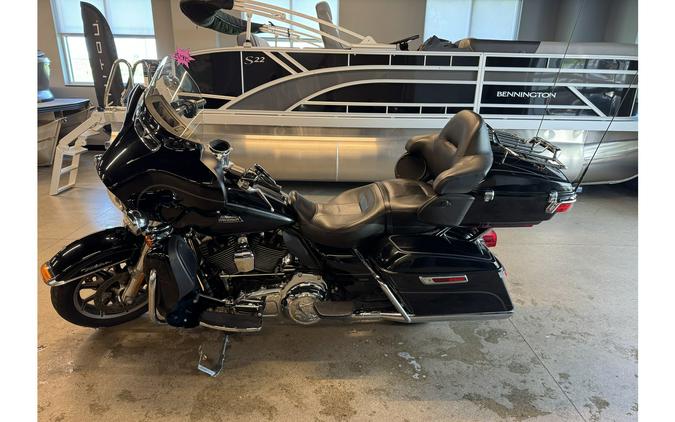 2015 ELECTRA GLIDE ULTRA CLASSIC LOW - Harley-Davidson®