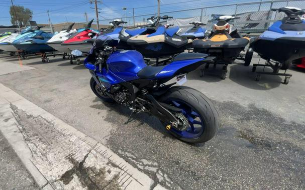 2024 Yamaha YZF-R1