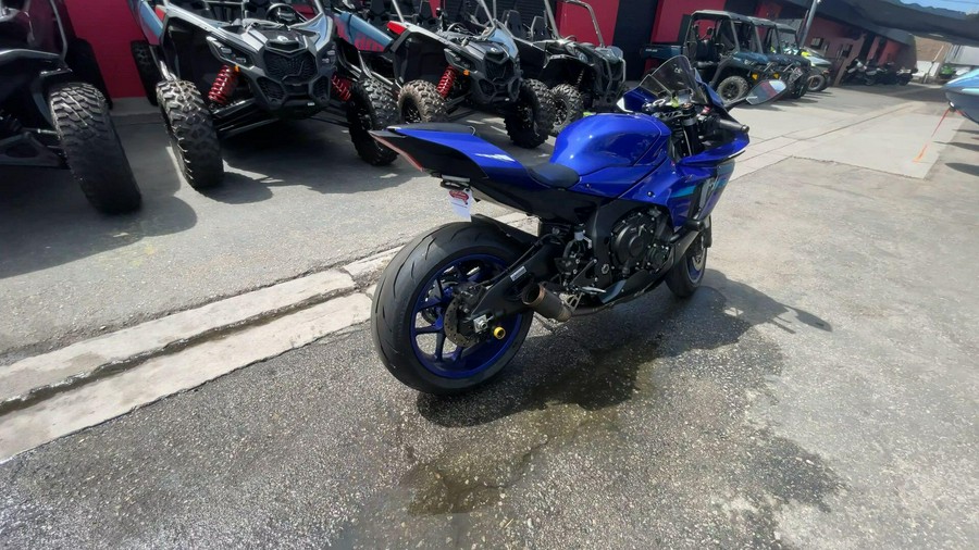 2024 Yamaha YZF-R1