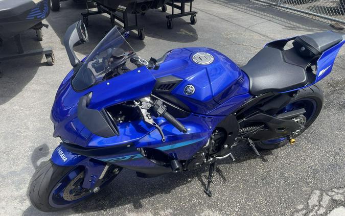 2024 Yamaha YZF-R1