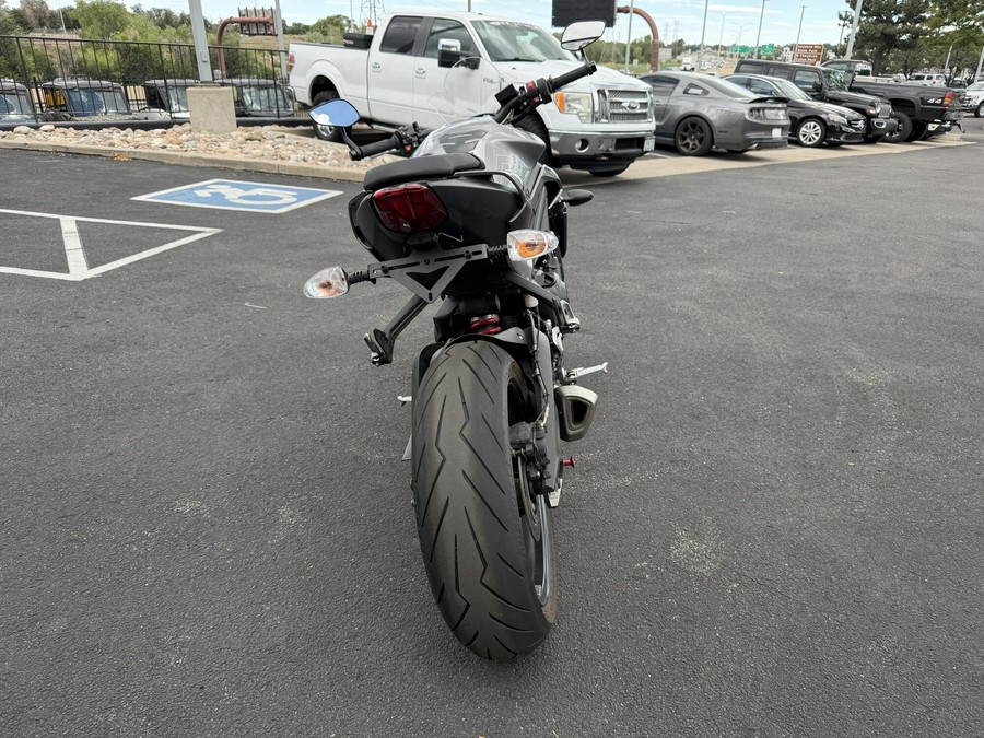 2024 Triumph Street Triple 765 R Silver Ice